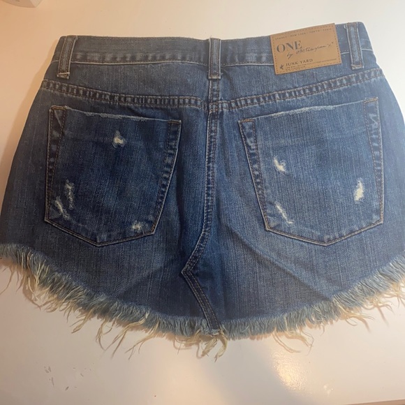 One teaspoon size 24 Jean skirt - Picture 2 of 3